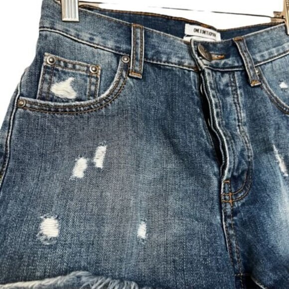 One Teasoon Hawks Distressed Denim Shorts Size 23 Frayed Hem, burnout pockets - Picture 3 of 7